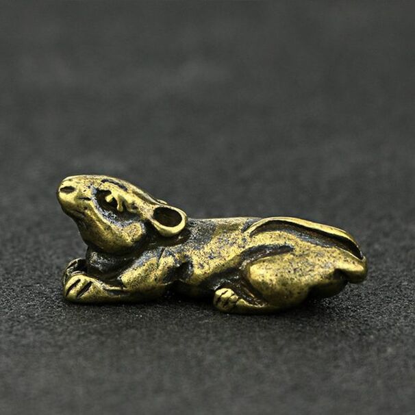 Ratón decorativo símbolo de buena suerte y prosperidad